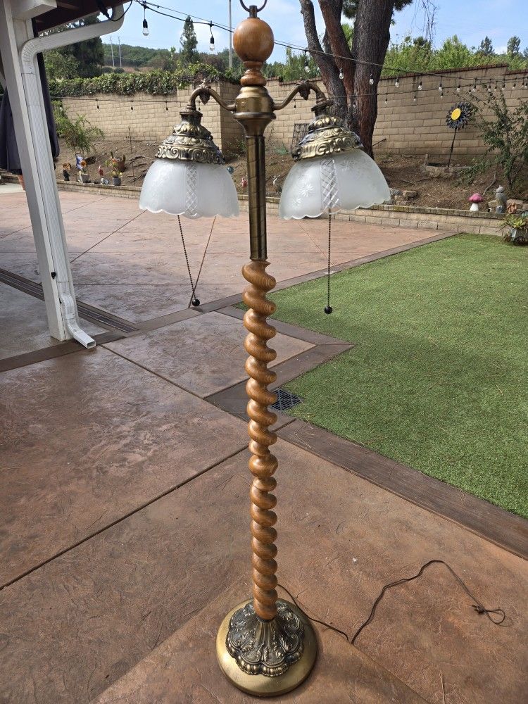 Antique Carved Spiral Wood Stand Dual Socket Floor Lamp
