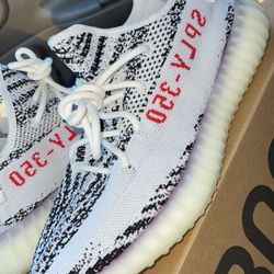 YEEZY BOOST 350 V2 ‘ZEBRA’ 