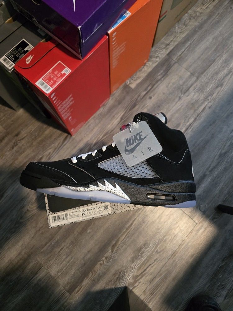 Jordan 5 Metallic Reimagined Size 12 & 13