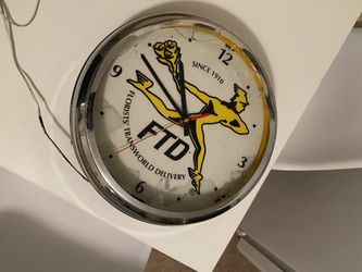 Broken Vintage Clock 