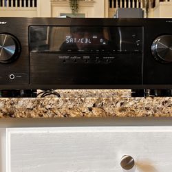 Pioneer VSX-530 5.1-Channel 400-Watt Home Theater Receiver with Bluetooth – Like NEW!