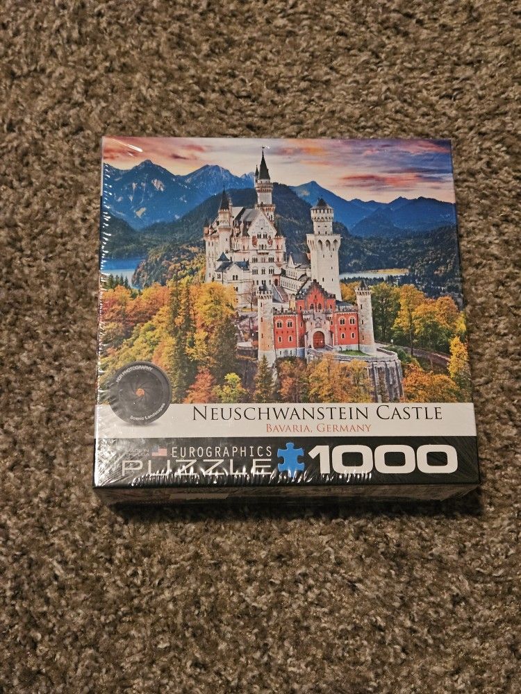 New Sealed NEUSCHWANSTEIN CASTLE 1000 PIECE JIGSAW PUZZLE