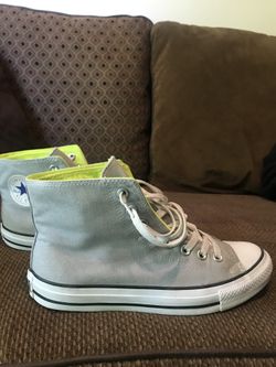 Converse All Star Chuck Taylors High. Just Like New. 40$ OBO