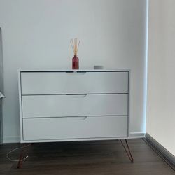 Manhattan Comfort Rockefeller Dresser