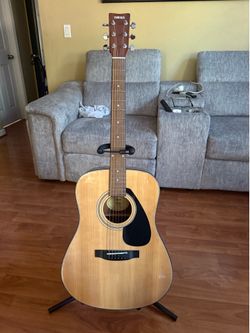 Yamaha F325D Acoustic Guitar – Great Condition