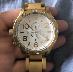 Nixon 51-30 CHRONO, gold with white face