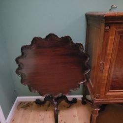 Mahogany Follding Pie Table 