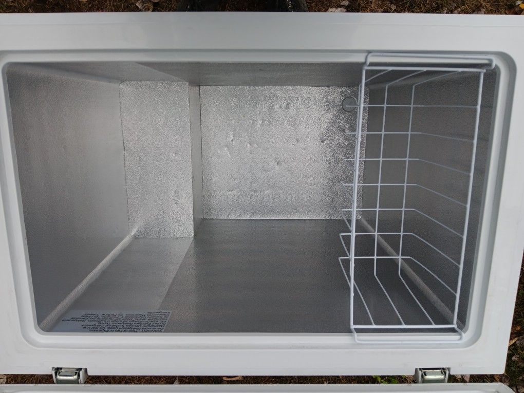 nice-7-cubic-foot-freezer-for-sale-for-sale-in-edgewood-wa-offerup