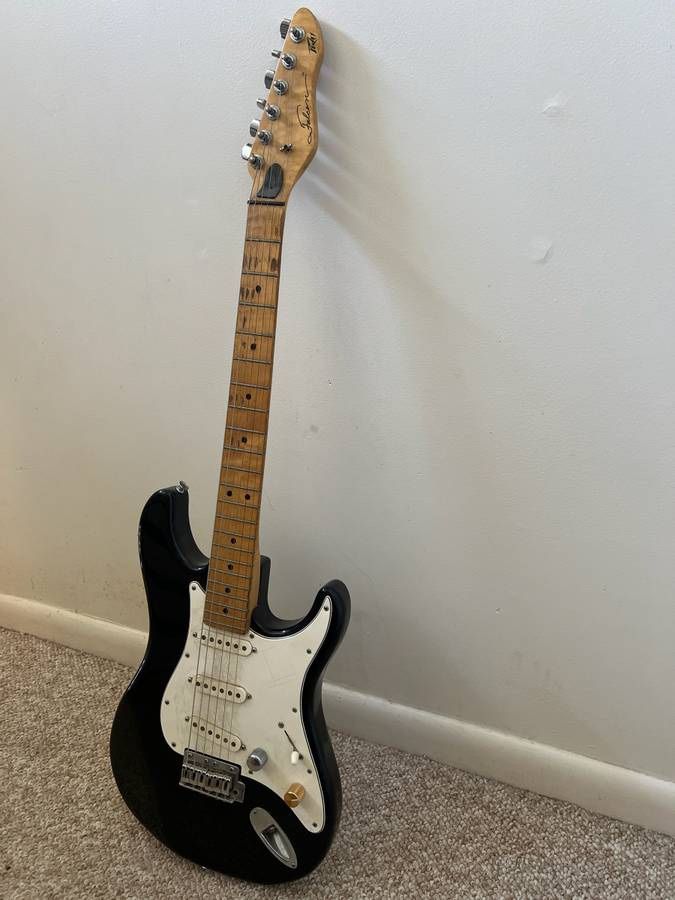 Peavy Falcon Electric Guitar