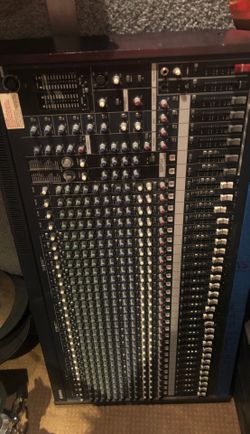 Mixing console Yamaha MG32/14FX