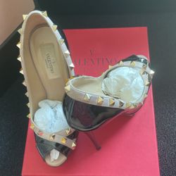 Valentino Pump