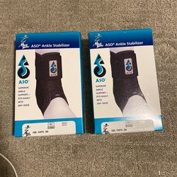 Volleyball Sports White Ankle Stabilizers - Size Small 