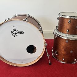 Gretsch Catalina Drum Kit (Like New)