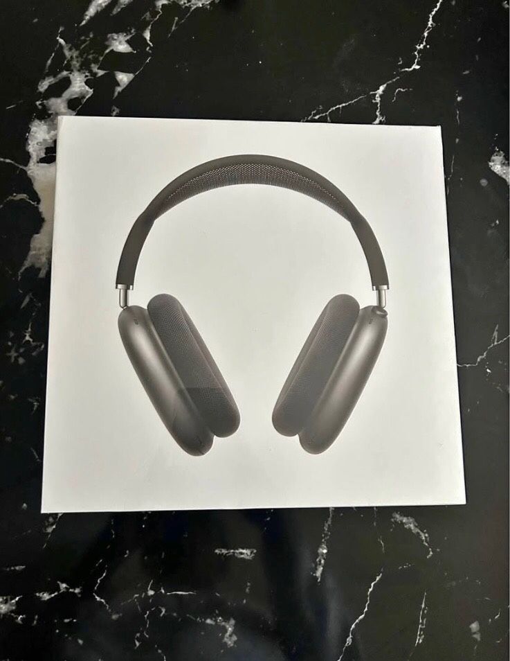 AirPods Max (BRAND NEW)
