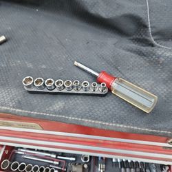 Husky 1/4 Driver W/ Sockets