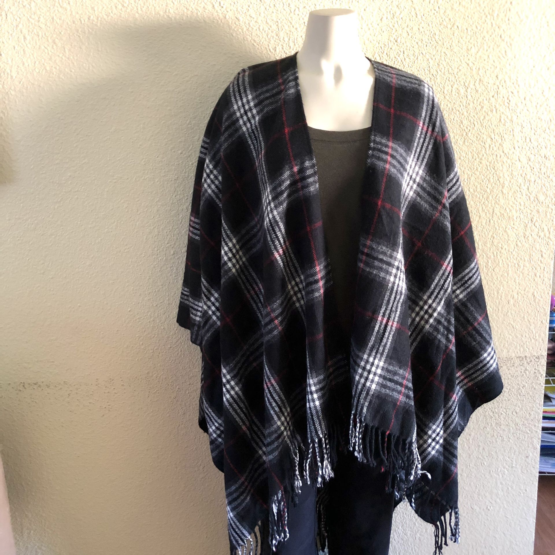 Shawl Wrap Womens One Size Soft Plaid Fringe Black/White/Red Cozy