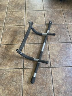 Pull Up Bar