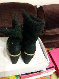 Thigh high winter boots, size 10.