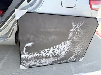 🐆🦁 For Sale – Set of 2 Animal Canvas Wall Art