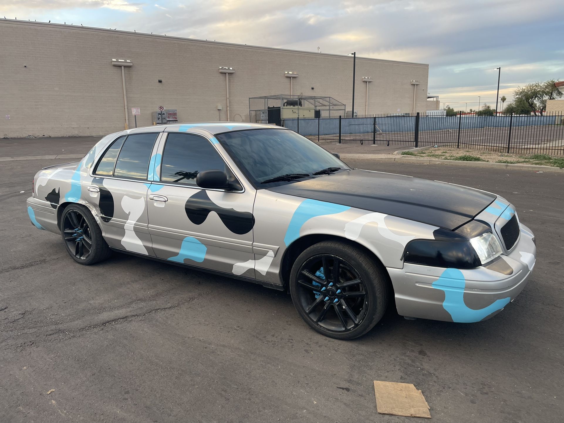 2004 Ford Crown Victoria