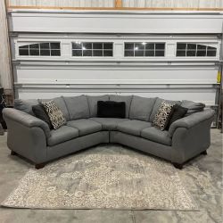 Sectional Couch (DELIVERY AVAILABLE)