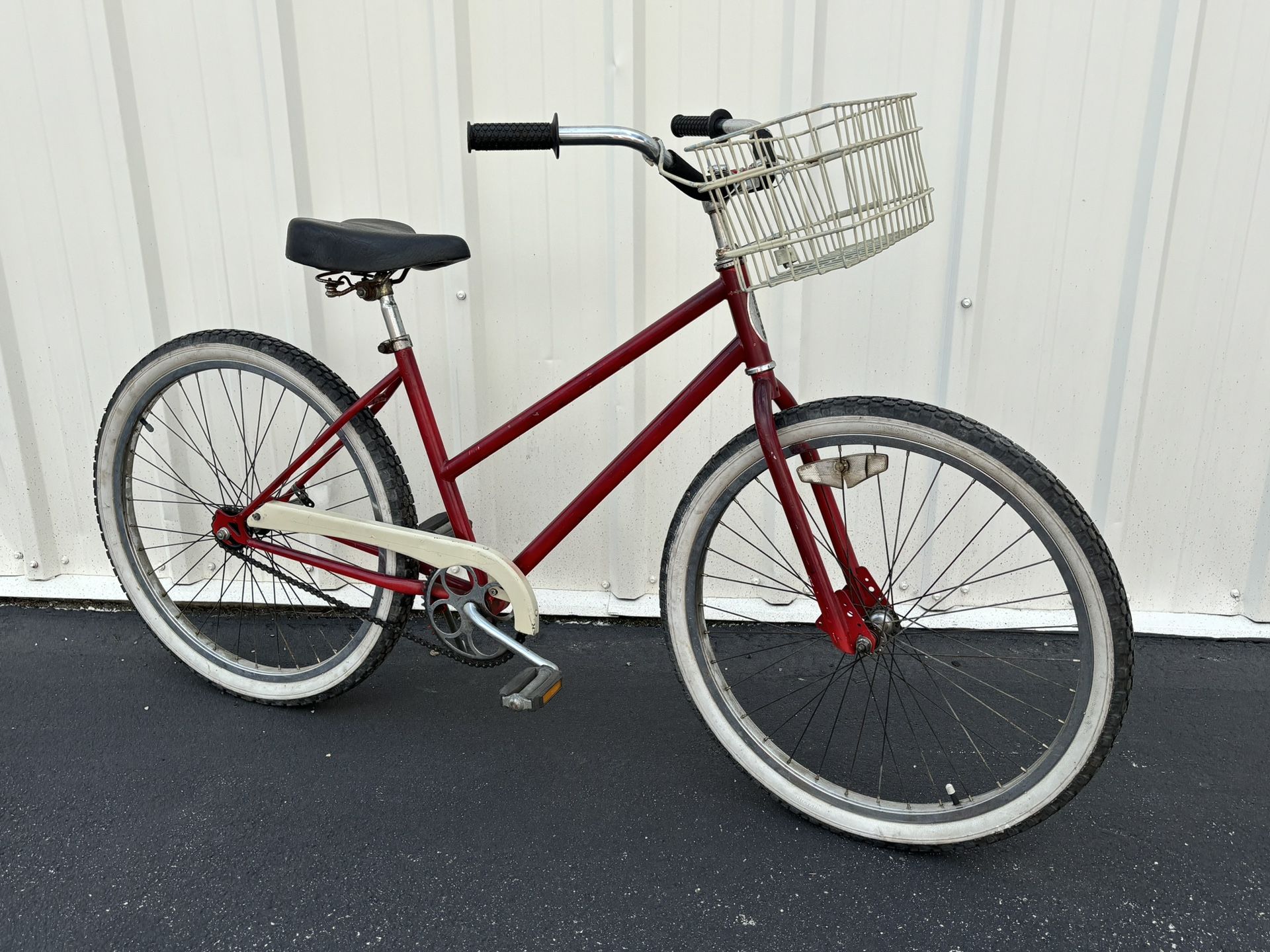 Vintage Schwinn Cruiser Bike