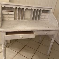 White desk Antique style