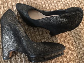 BCBGMAXAZRIA Sparkle Toe Wedge Heal (Never Used) Size 9