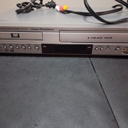 SANYO VHS/DVD COMBO CASSETTE PLAYER 