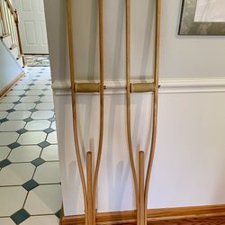 Adjustable Adult Wooden Crutches