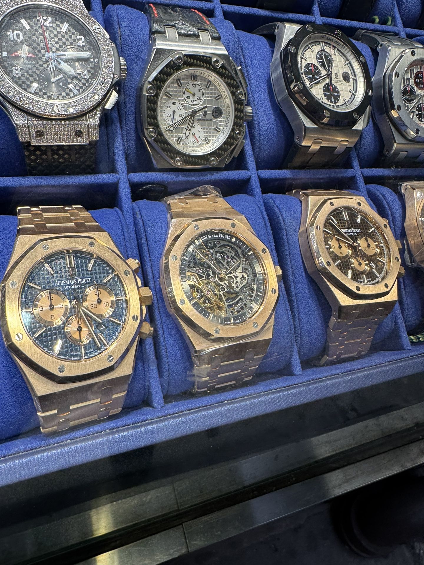 AP Skeleton Yellow Gold