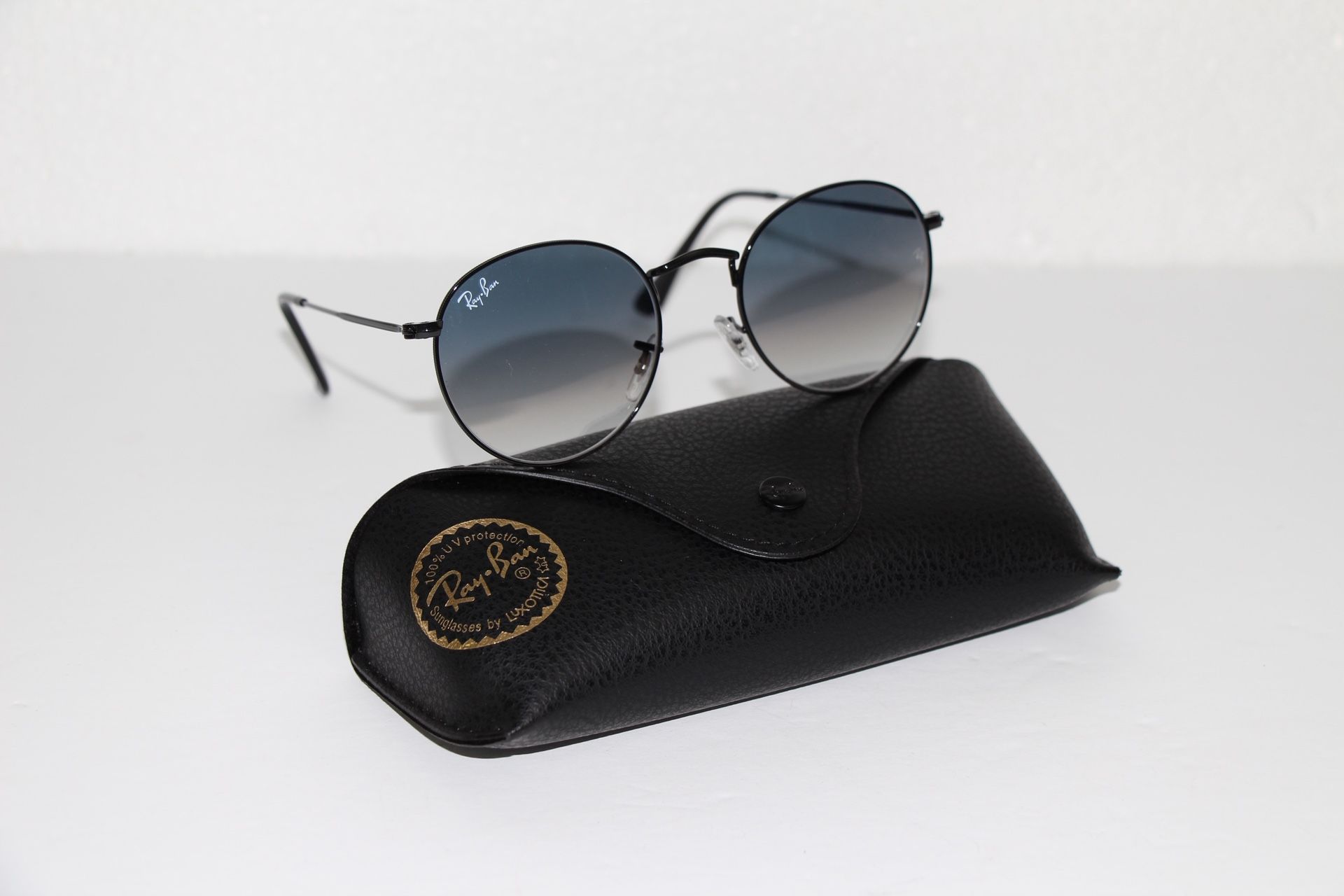 Ray-Ban RB3447 Round Sunglasses