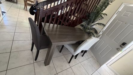Dining 4 chairs with covers