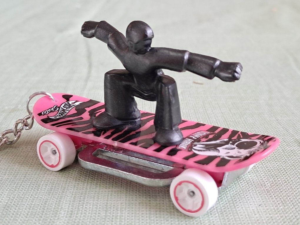 Keychain  Skateboarder Tony Hawk   Key Chain 