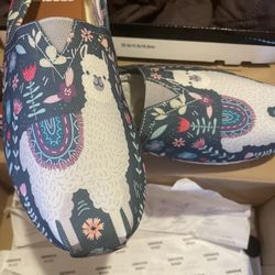 Never Worn, Awesome Llama Slip On Shoes! 🦙