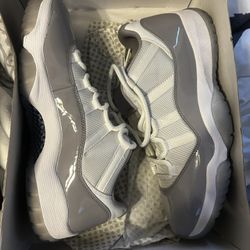 Nike air Jordan cement 11s low size 12