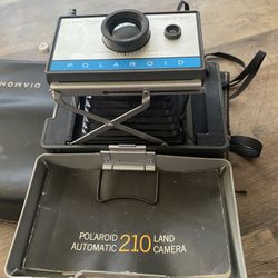 Vintage Poloroid Camera 