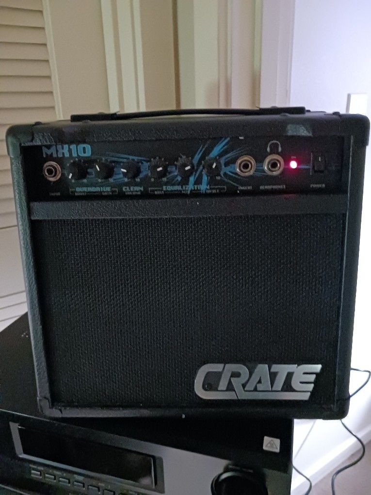 Guitar Amplifier Crate Mx10 Vintage'90s Amplifier Great Condition Comes With Headphone Jack And Equalization Clean Or Overdrive! Built In!
