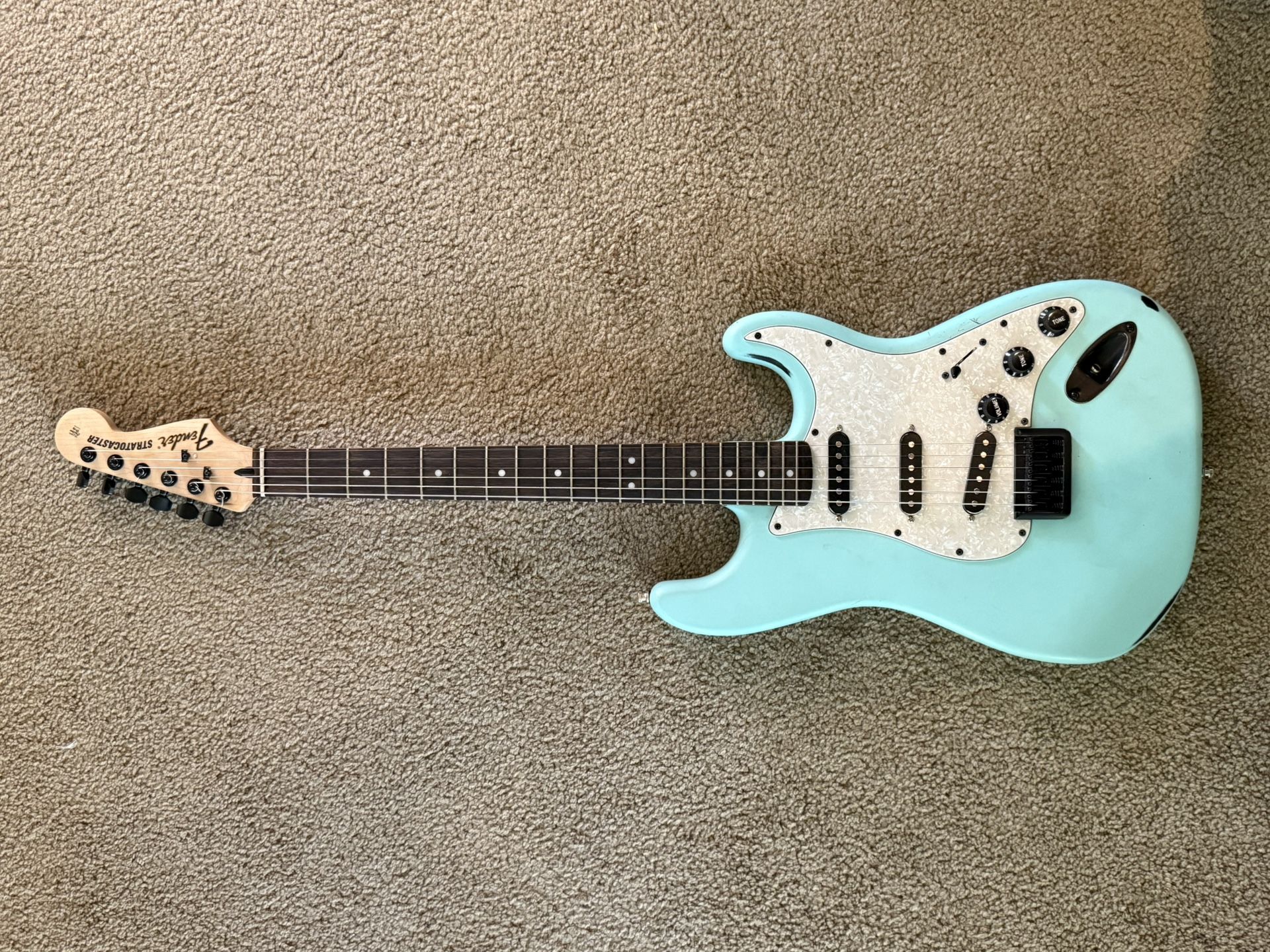 Fender Strat and Mustang III amp plus pedals
