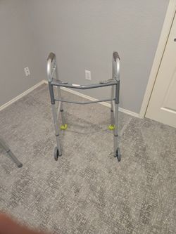Walker With Wheels