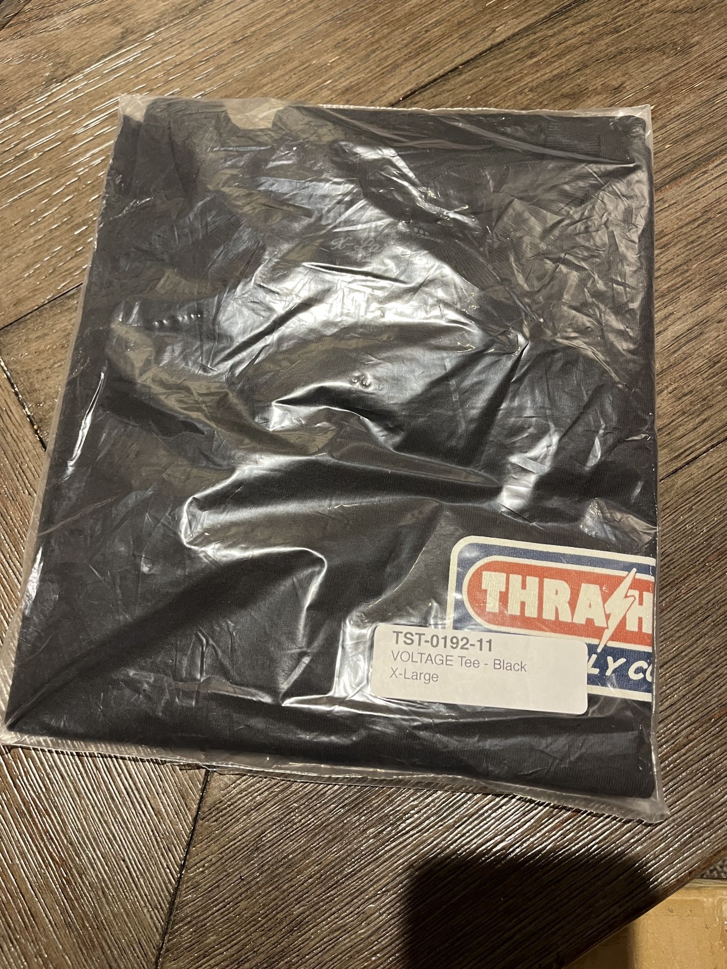Thrashin Supply “Voltage” Harley Davidson Motorcycles Men’s Graphic / Logo T Shirt (Size XL)
