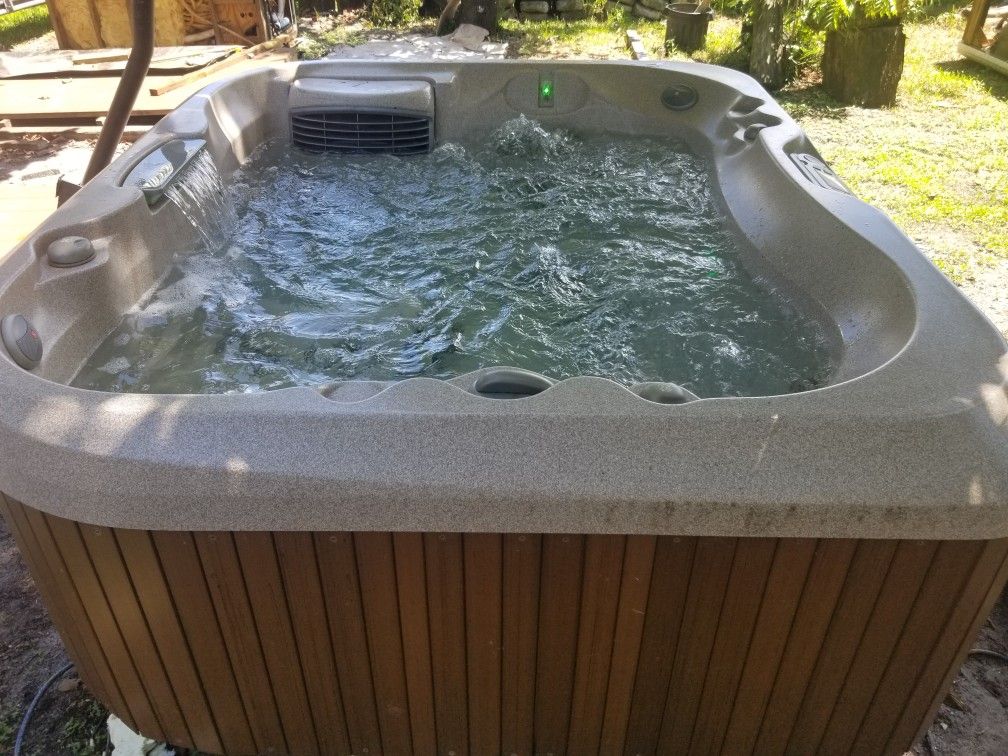 Hot tub, Spa, Jacuzzi