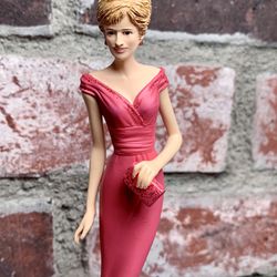 Hamilton Princess Of Our Hearts Collection Elegant Beauty 8" Figurine 