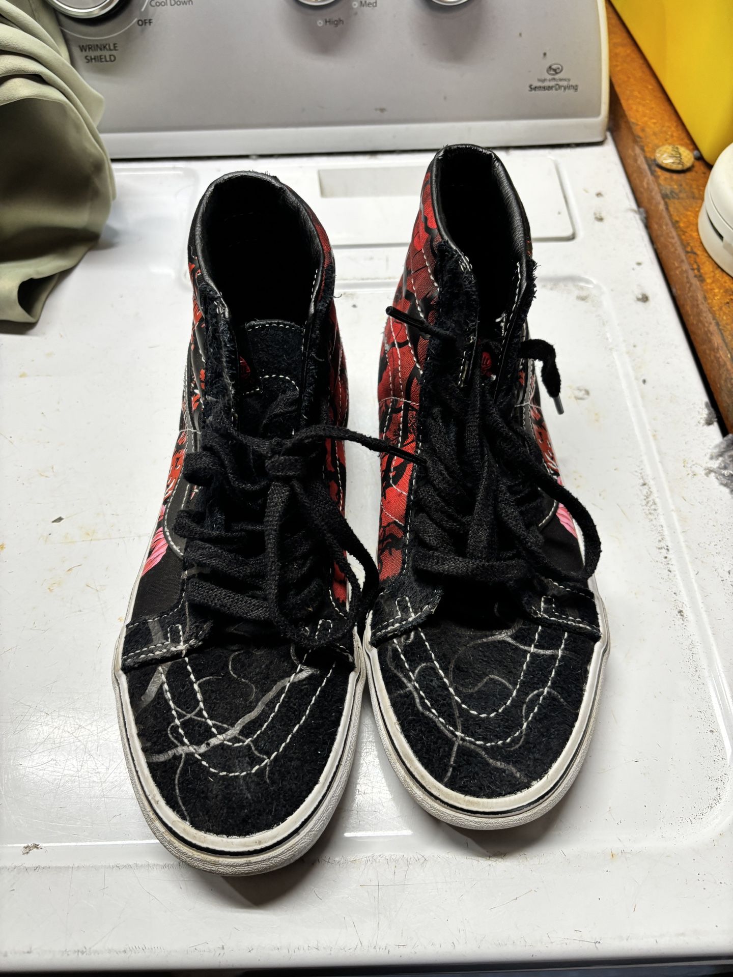 Vans Stranger Things Size 7.5