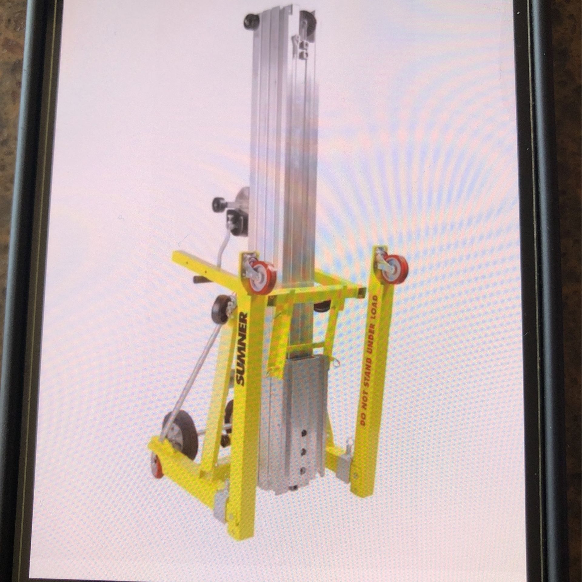 Sumner 24ft Reach Material Lift