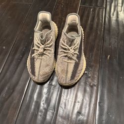 Shoes. Nike New Balance Yeezy