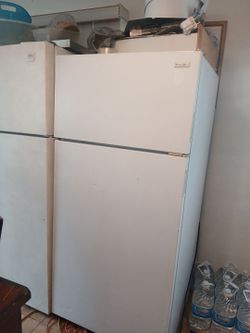 Kenmore Refrigerator Length 30"Height 64"