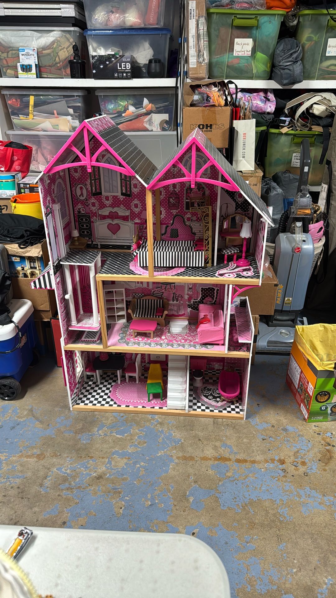 Large Doll House