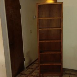 Oak Bookshelf With Moveable Shelves 