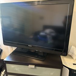 46” Philips TV With Remote 